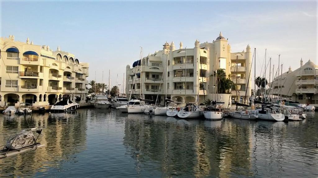 Pueblo Evita Seaview Lejlighed
